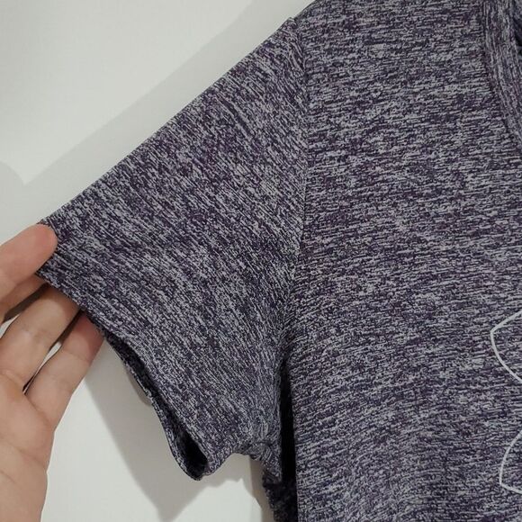 UNDER Armour small purple loose fit heatgear athletic short sleeve shirt - Picture 4 of 6
